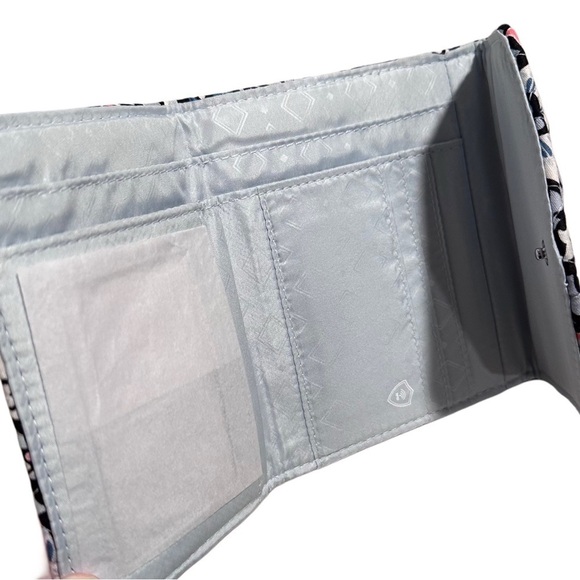 Vera Bradley Lisbon Medallion Hipster, Trifold Wallet, & Checkbook Cover Set - Picture 11 of 13